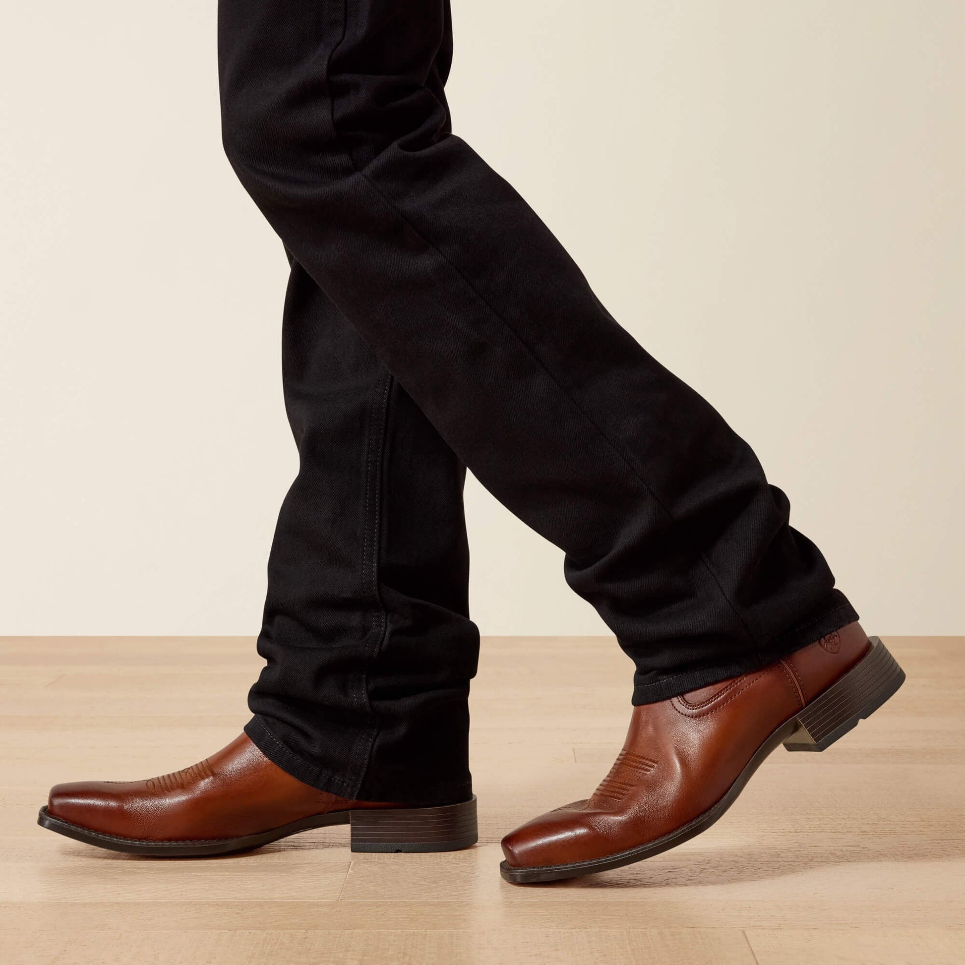 M7 Slim Legacy Straight Jean